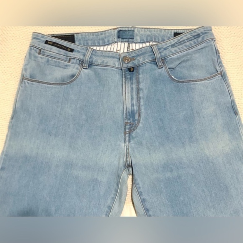 PT05 Blue Jeans